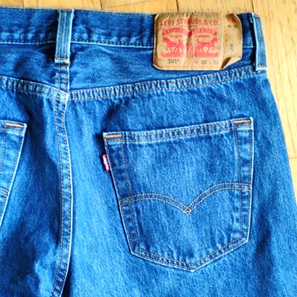 EPLC  LEVIS 501 🔥 32 X 32 UniSex Jeans 👖